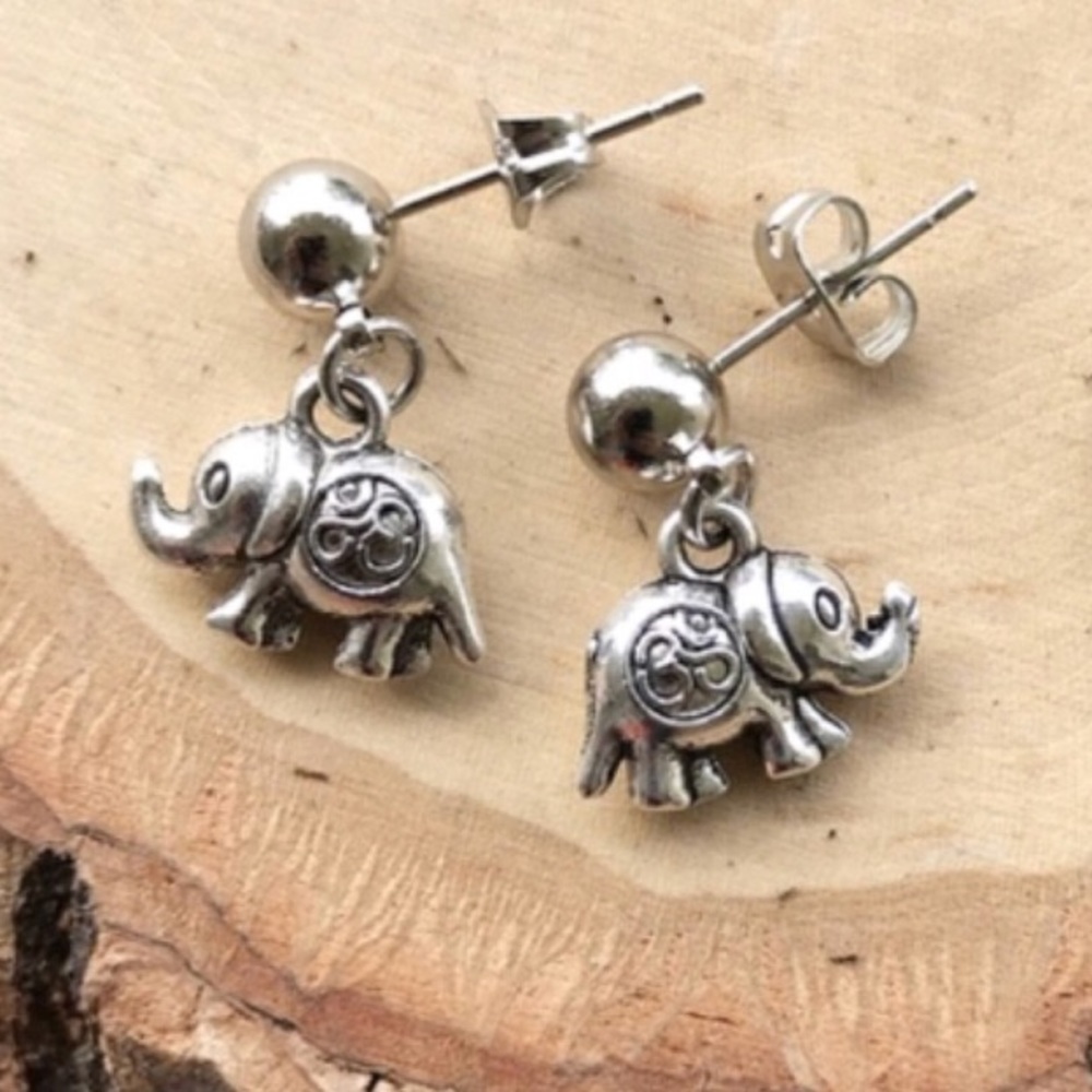 ๐ดSALE ! elephant om sign steel post earrings - Picture 5 of 10